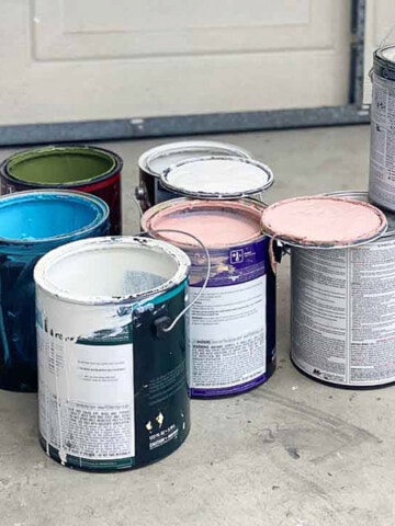 Picking and buying the right paint and quantity can be overwhelming. Here my 5 important tips to consider and help you buy right!