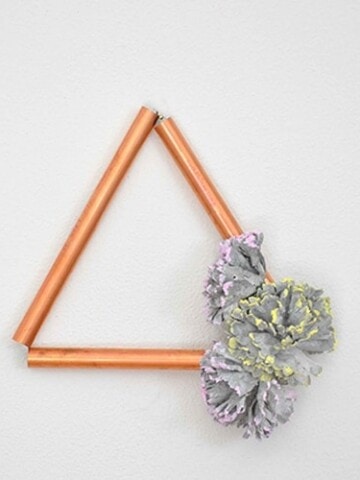 Easy DIY Copper decor with concrete flowers