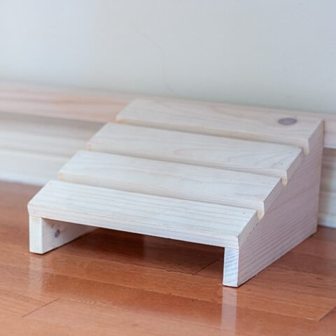 How To Build An Easy DIY Footrest