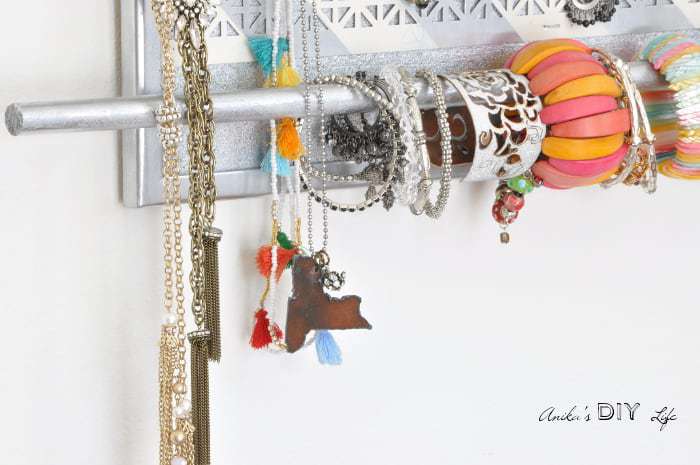 Such a pretty diy jewelry organizer! I need to make this!
