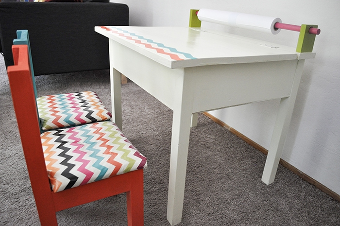 Easy DIY Kids table with storage | Build a schoolhouse desk. Easy beginner's build
