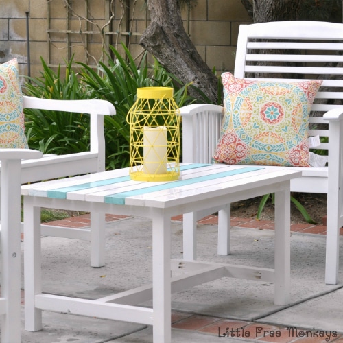 DIY outdoor coffee table - Little Free Monkeys