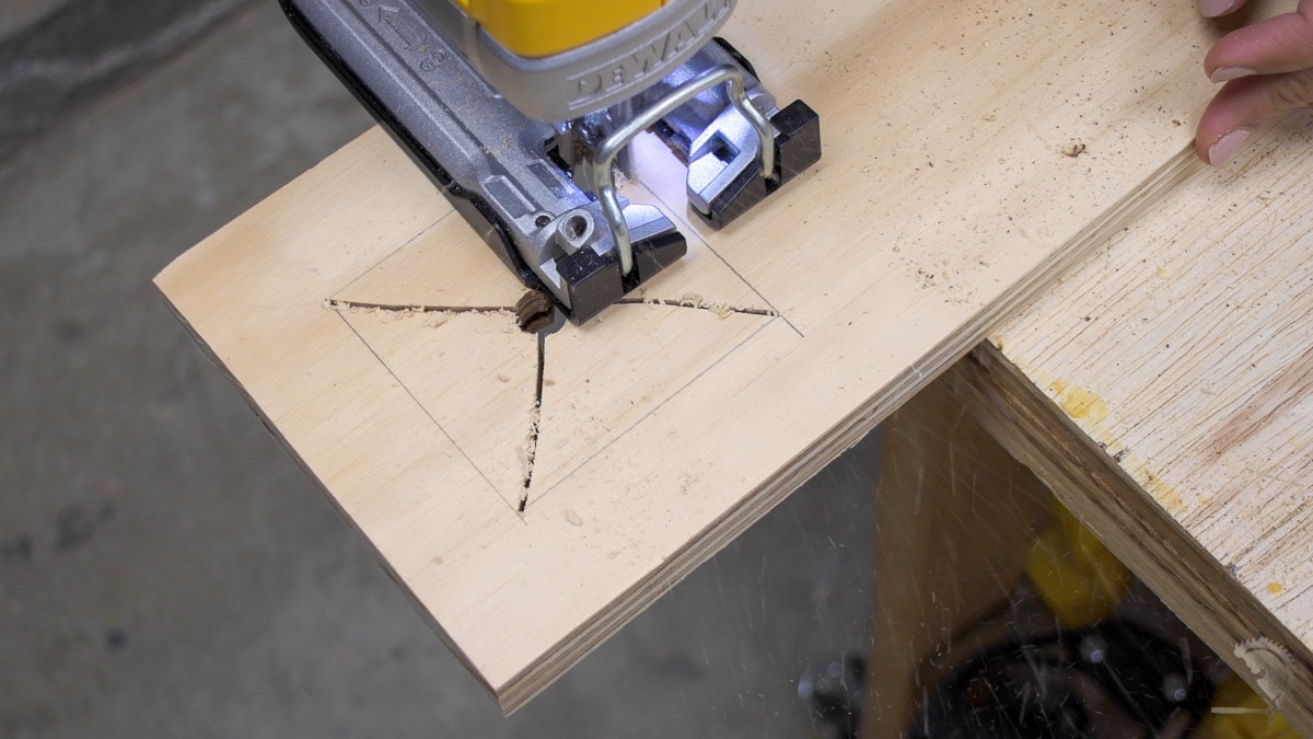 Cutting a rectangle using a jigsaw by making relief cuts