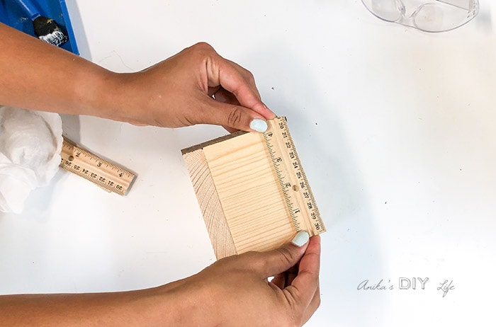 Glueing rulers to the DIY pencil holder