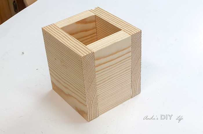 box made from 1x5 scrap wood for DIY pencil holder