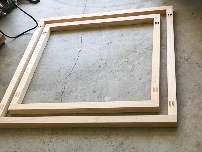 Top and bottom frame squares for the coffee table