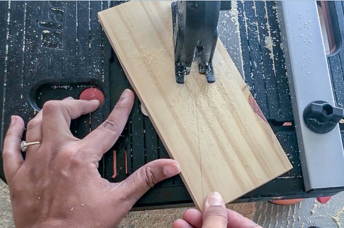 Cutting the 1x4 boards diagonally on a Bladerunner